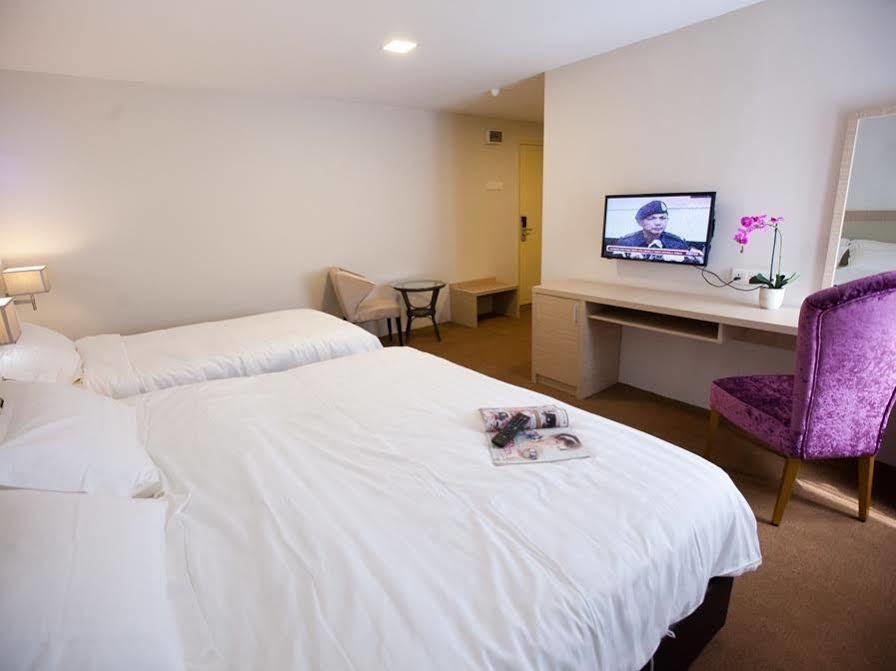 Pingsa Hotel Jelutong Экстерьер фото